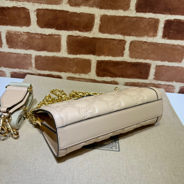 G*u*i gg matelassé leather shoulder bag