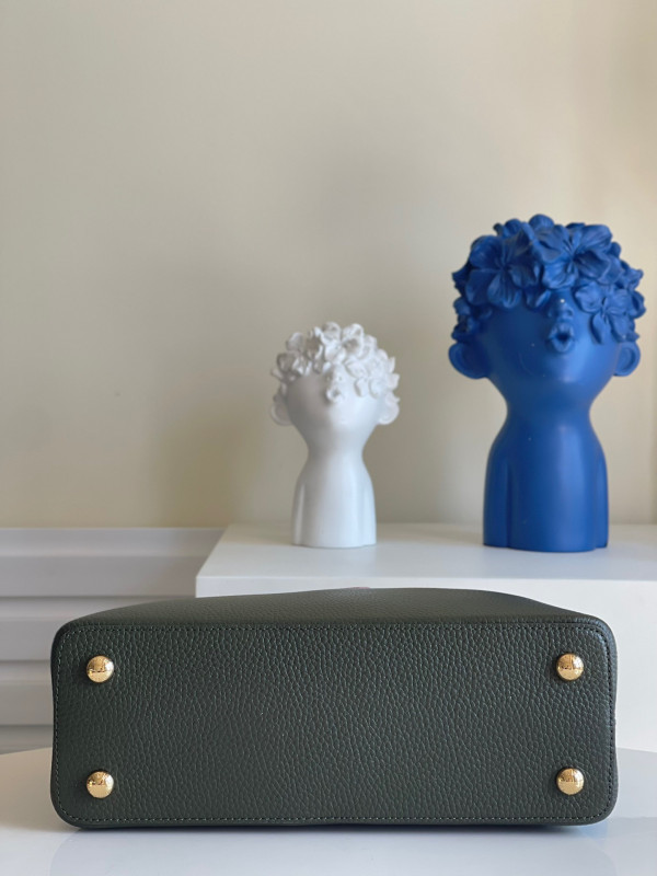 l0*is V*t0n capucines bb