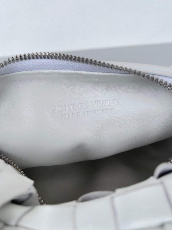 bo*te*ga Ve*ne*ta mini jodie