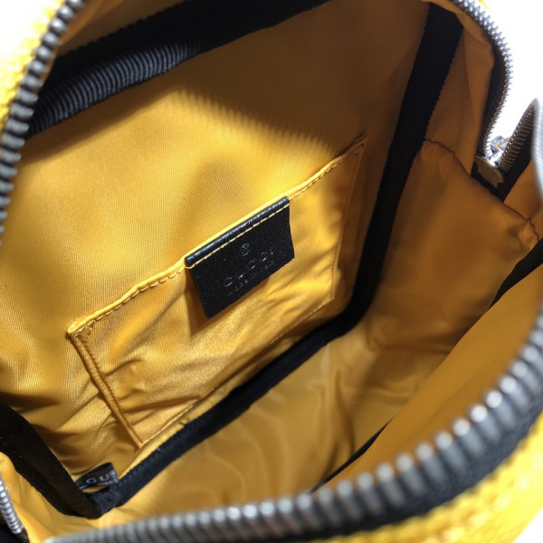 G*u*i off the grid shoulder bag