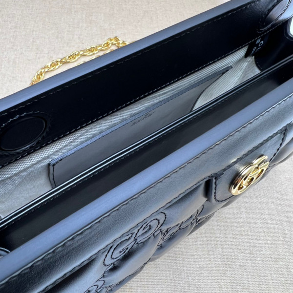 G*u*i gg matelassé leather shoulder bag