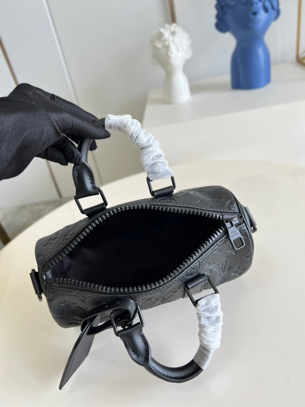 l0*is V*t0n keepall bandouliÈre 25