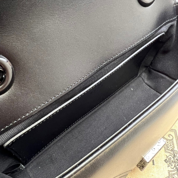 G*u*i gg marmont 22cm