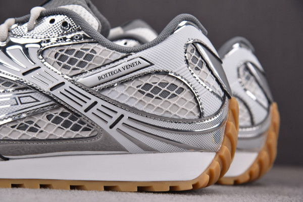 bo*te*ga Ve*ne*ta sneakers