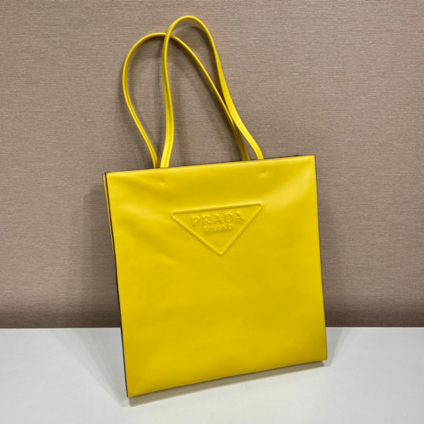 Pra*a leather tote bag