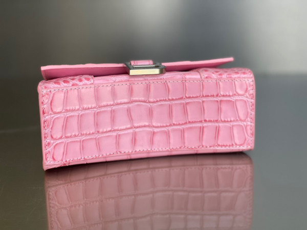 Ba*len*cia*ga hourglass