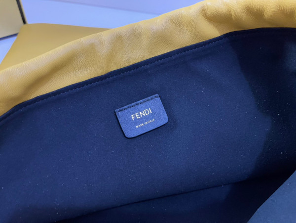 F**di pack medium pouch