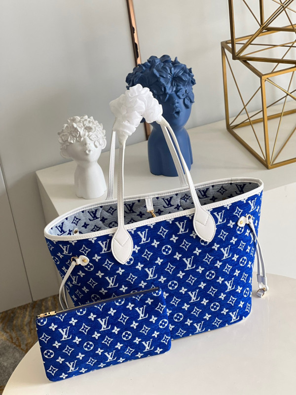 l0*is V*t0n neverfull mm