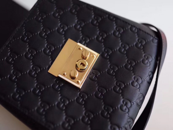 G*u*i padlock signature backpack