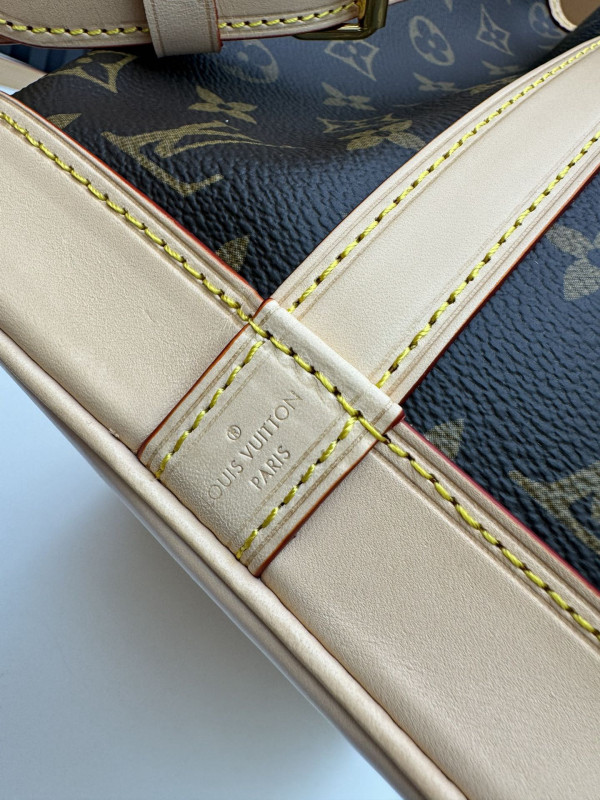 l0*is V*t0n noÉ (different size)