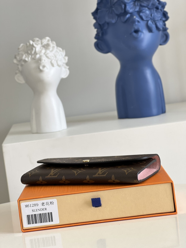 l0*is V*t0n emilie wallet