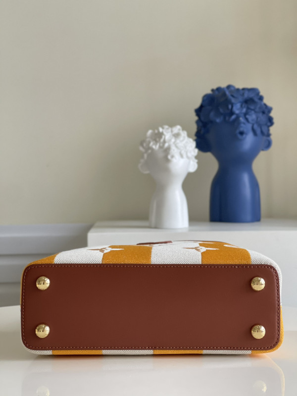 l0*is V*t0n capucines bb