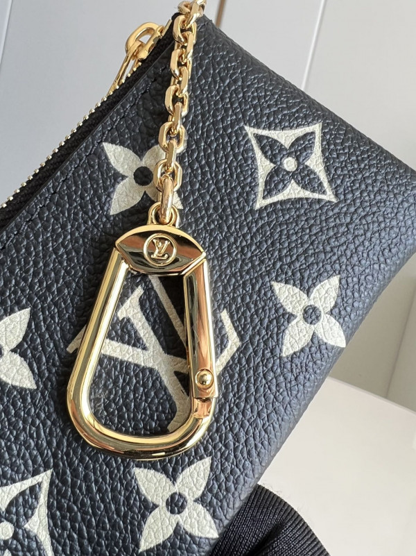 l0*is V*t0n key pouch