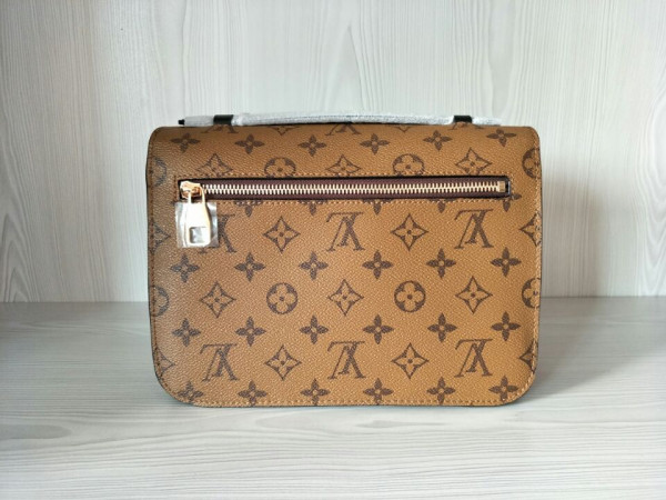 l0*is V*t0n pochette metis