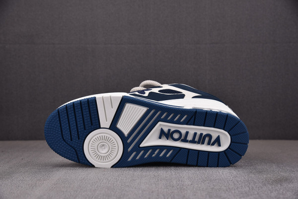 l0*is V*t0n sneakers