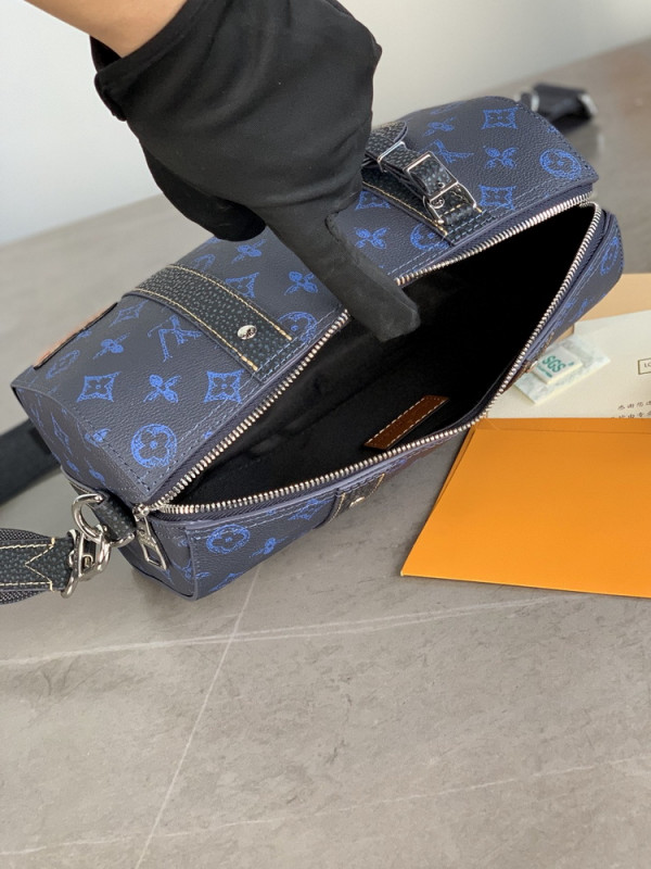 l0*is V*t0n city keepall