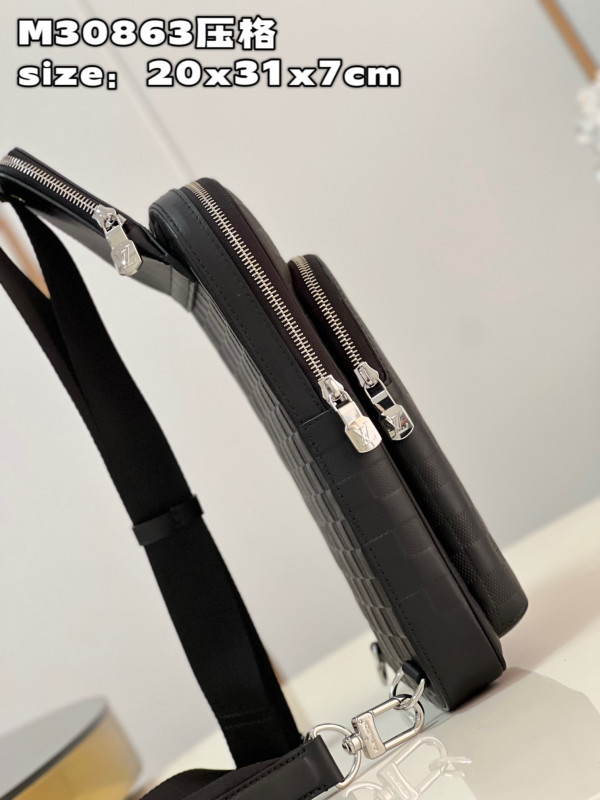 l0*is V*t0n avenue slingbag nm