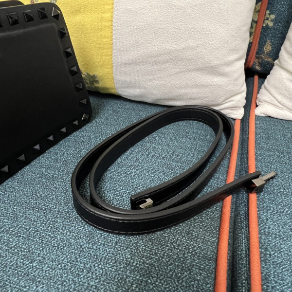 VALENTINO ROCKSTUD CALFSKIN CLUTCH