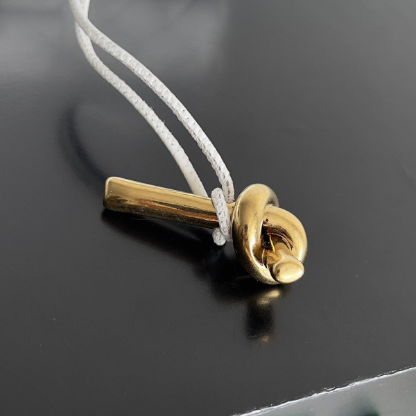 bo*te*ga Ve*ne*ta long clutch andiamo with handle