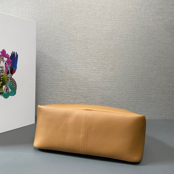 Pra*a leather handbag-28*18*11cm