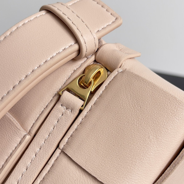 bo*te*ga Ve*ne*ta brick cassette-24*20*10cm