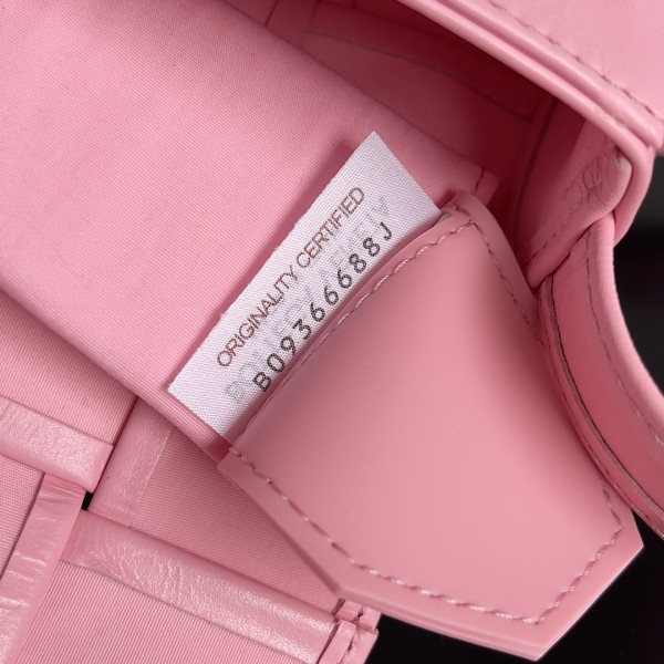 bo*te*ga Ve*ne*ta candy mini cassette-12*8*4cm