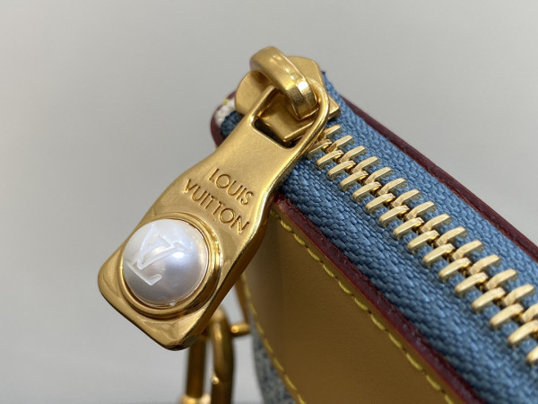 l0*is V*t0n pochette to-go-30*21.5*2cm