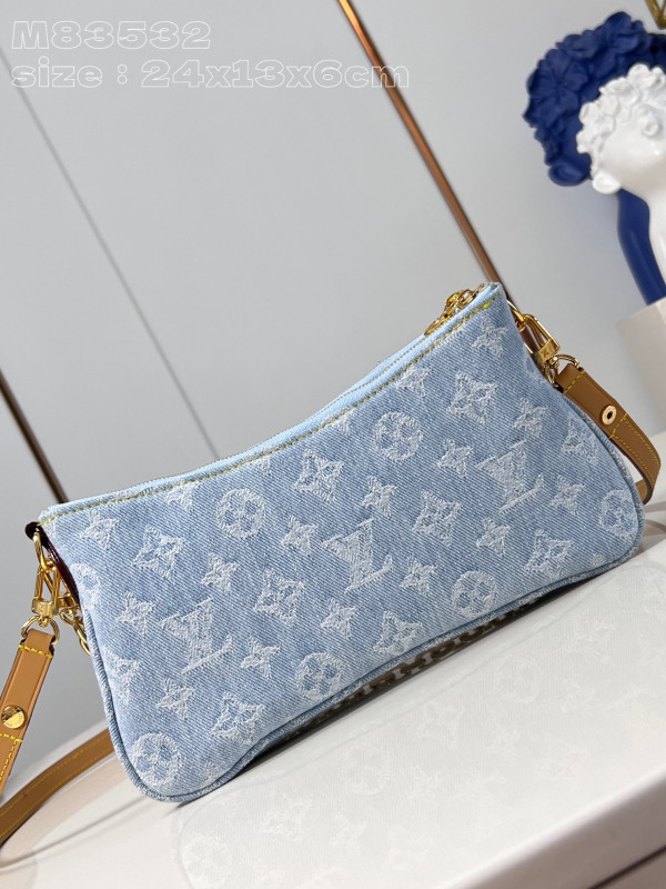 l0*is V*t0n liv pochette double -24.5*13.5*6.5cm
