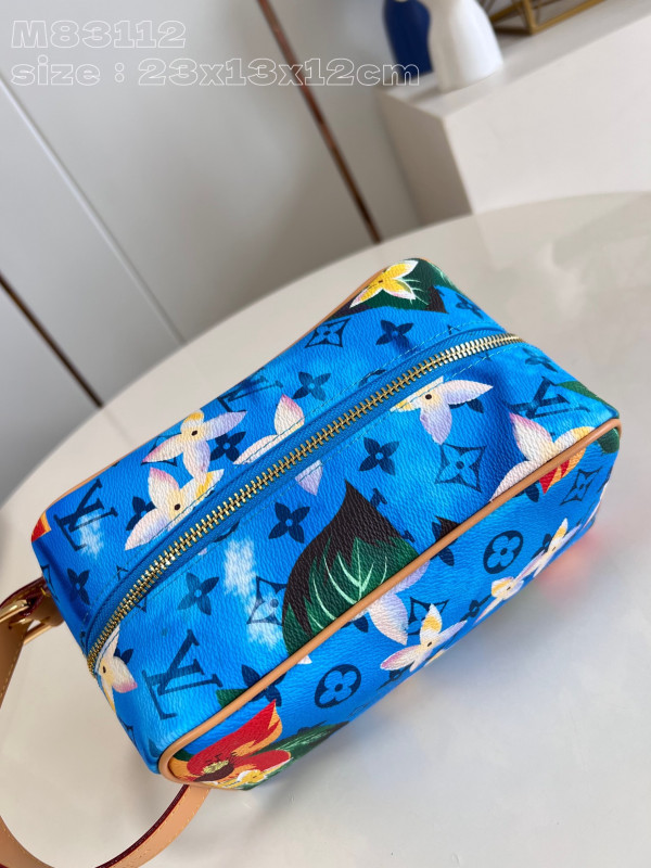 l0*is V*t0n locker dopp kit bag-23*13*12cm