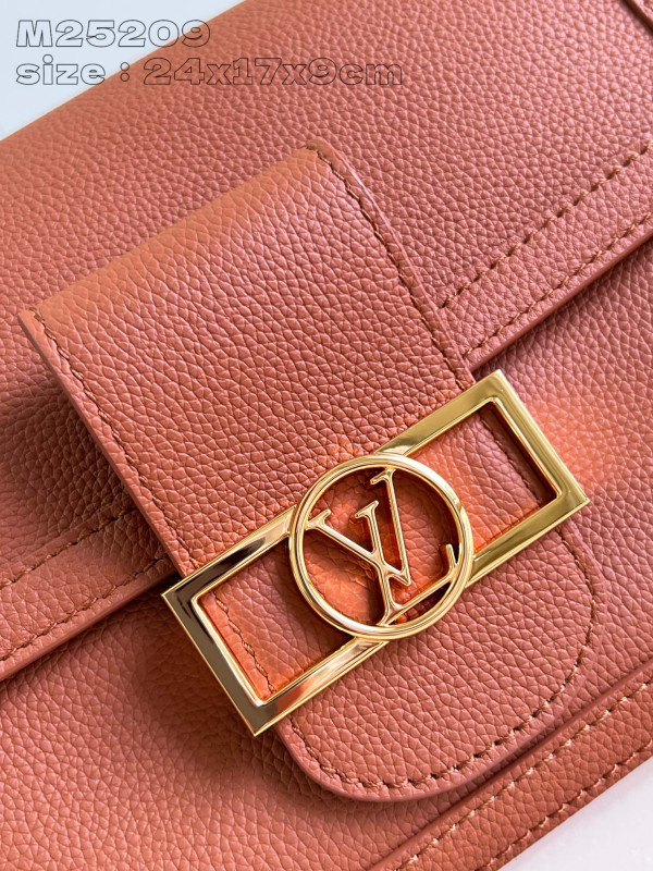 l0*is V*t0n dauphine mm