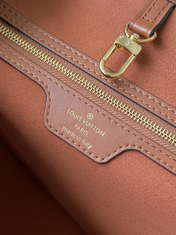 l0*is V*t0n neverfull mm-31*28*14cm