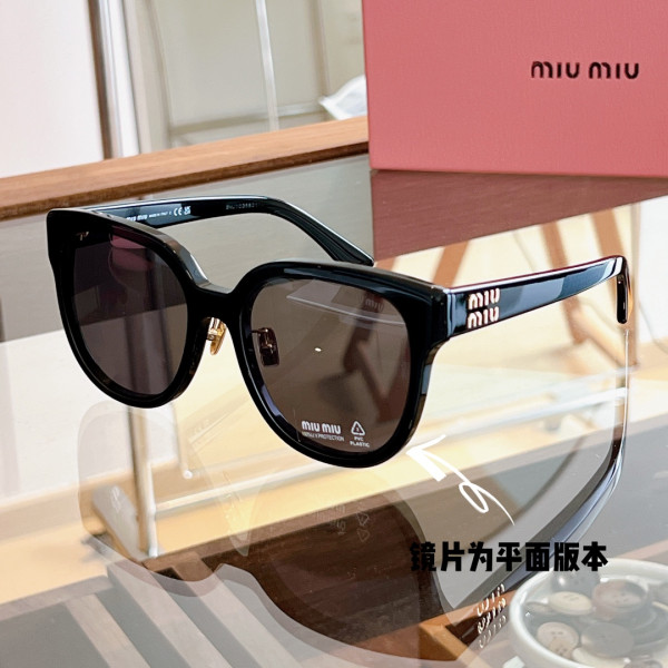 M*um*u sunglasses