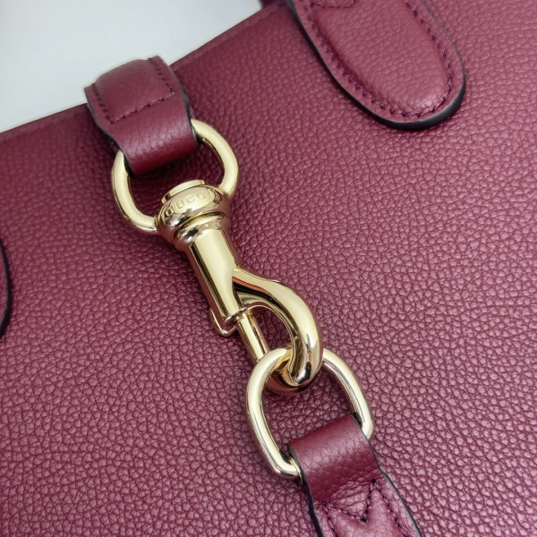 G*u*i small tote bag with hook closure