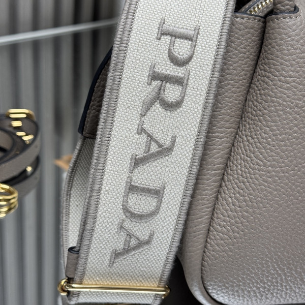 Pra*a leather mini handbag-18*19.5*9cm