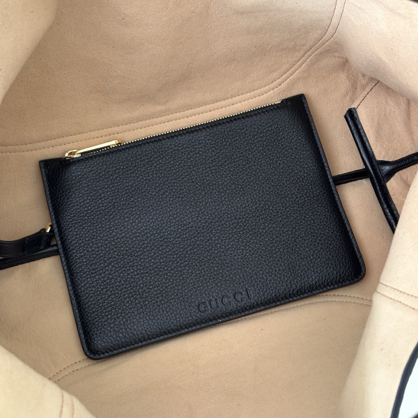 G*u*i softbit maxi shoulder bag