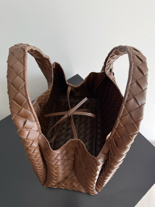 bo*te*ga Ve*ne*ta campana - 33*20*16.5cm