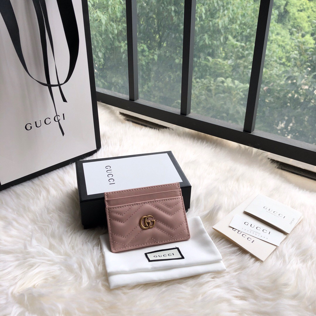 G*u*i marmont card case