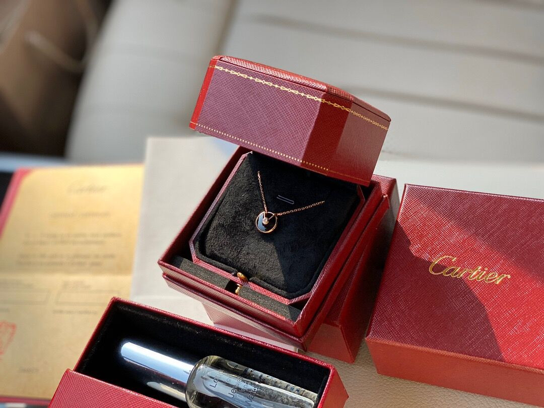 Ca*t*er  amulet necklace